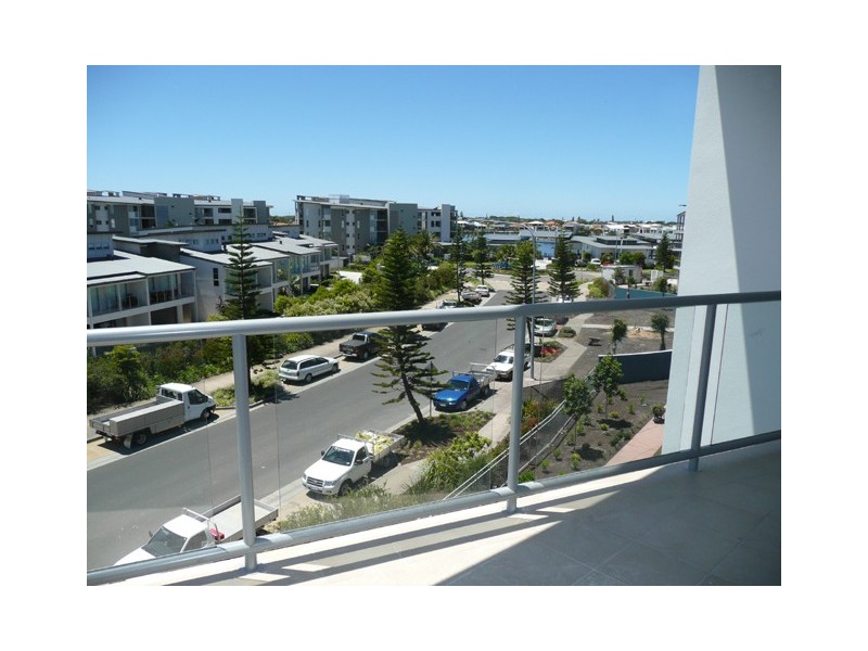 51/10 Grand Parade, Kawana Island QLD 4575