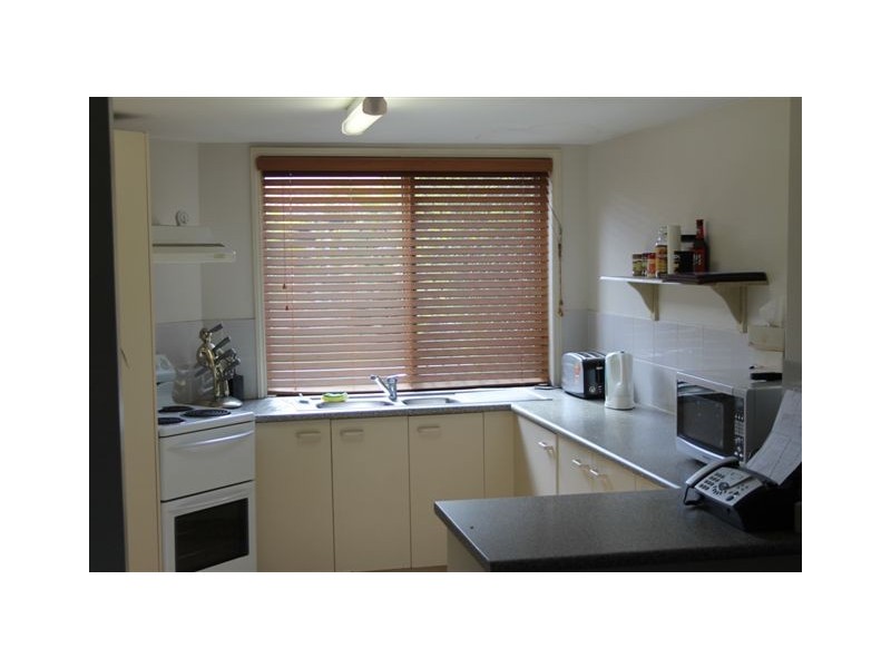 220 Christine Ave, Burleigh Waters QLD 4220