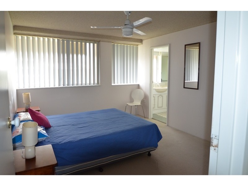 16 MacArthur Parade, Main Beach QLD 4217