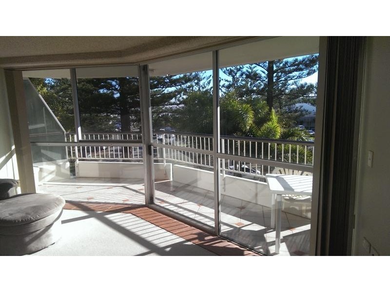 16 MacArthur Parade, Main Beach QLD 4217