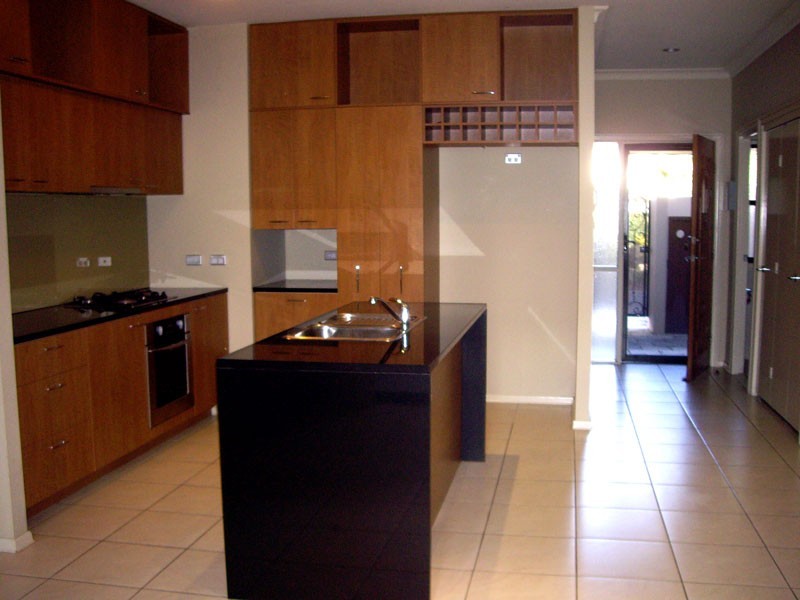 14/7 Elliott St, Surfers Paradise QLD 4217