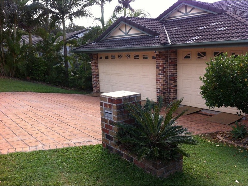 13 Federal Place, Robina QLD 4226