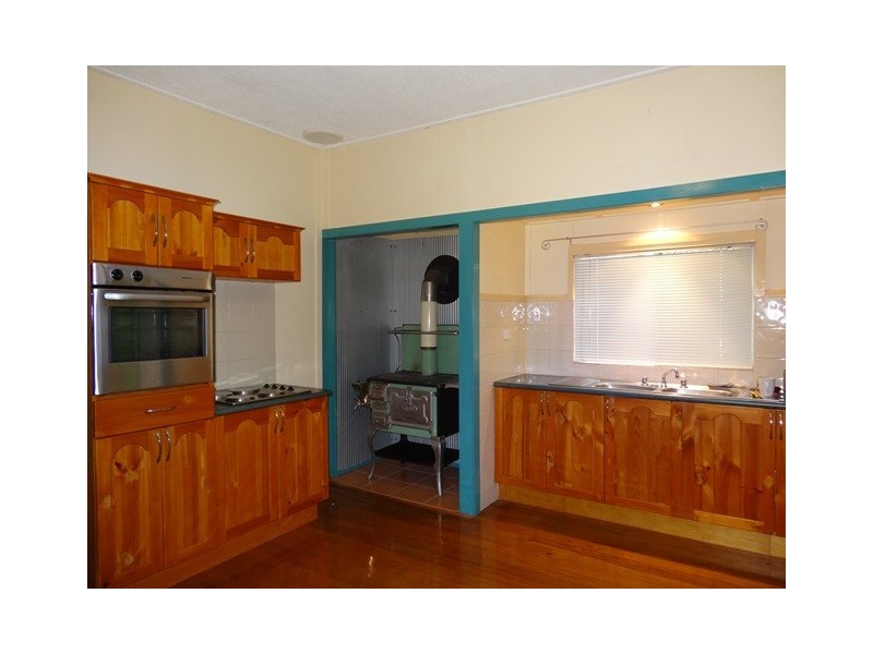 11 Hobbs Street, Scarborough QLD 4020