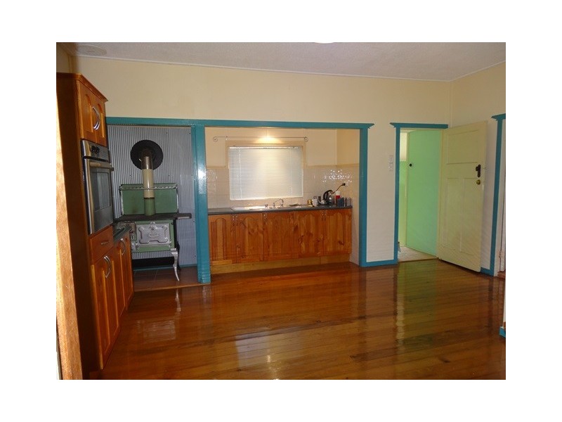 11 Hobbs Street, Scarborough QLD 4020