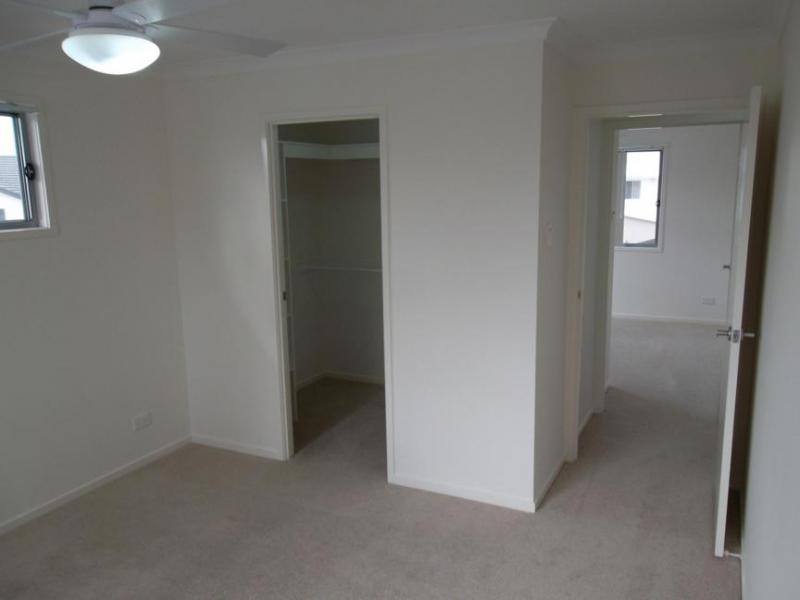 2 Photinia Cres, Mountain Creek QLD 4557