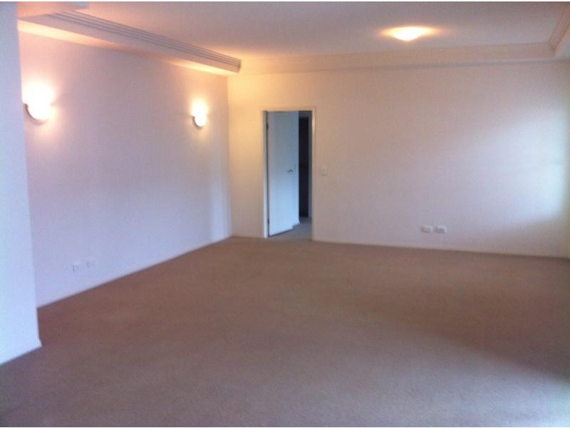 Varsity Lakes QLD 4227