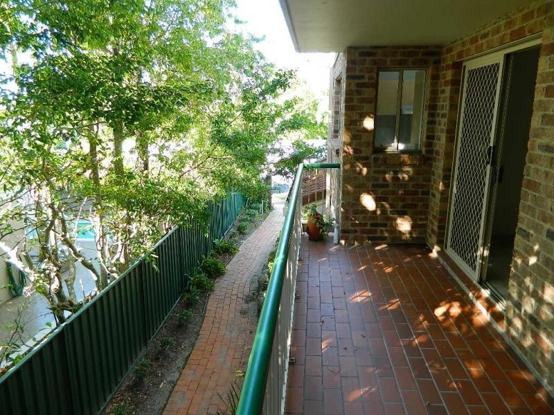 32 Merron St, Southport QLD 4215