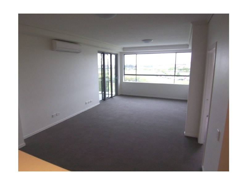 125/2 Riverwalk Ave, Robina QLD 4226