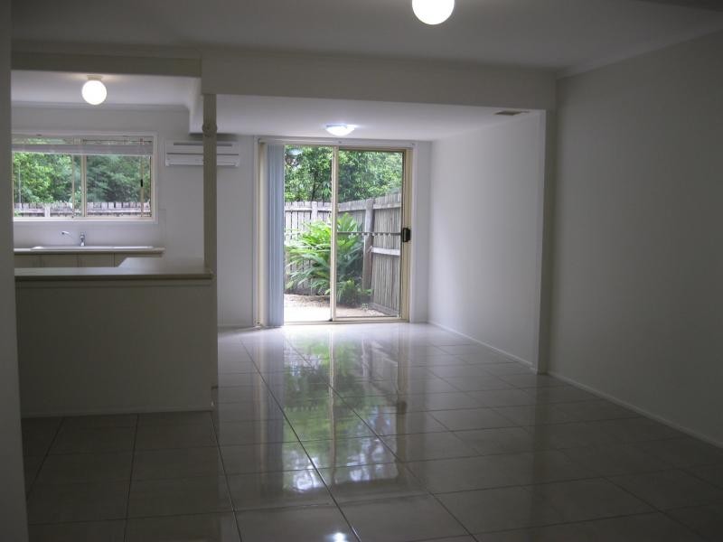 7 Oricon Court, Springwood QLD 4127