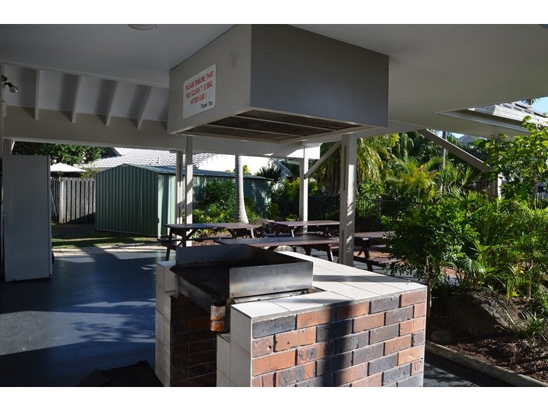 300 Cottesloe Drive, Mermaid Waters QLD 4218