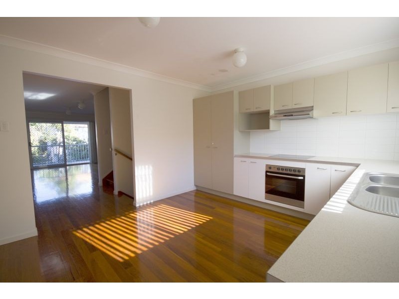 83 Dibar Street, Wynnum QLD 4178