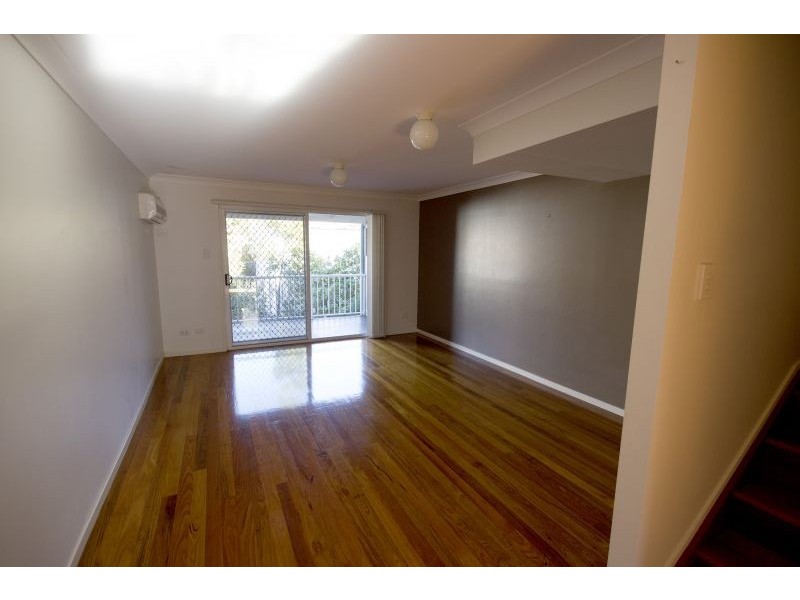 83 Dibar Street, Wynnum QLD 4178