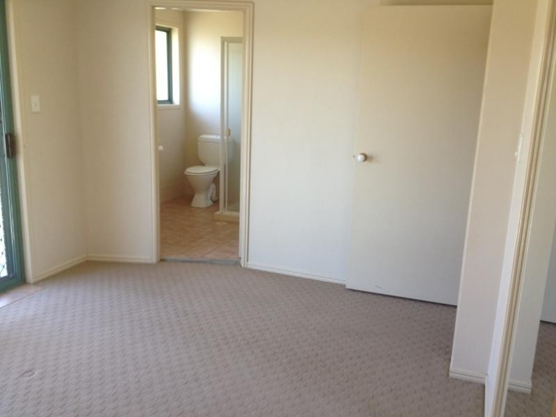 21 Regensberg Close, Varsity Lakes QLD 4227