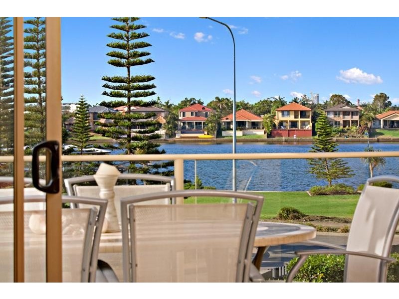 5/1 Grenada Way, Kawana Island QLD 4575