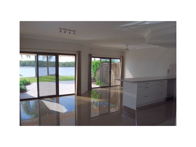 12/81 Boykambil Esp Nth, Hope Island QLD 4212