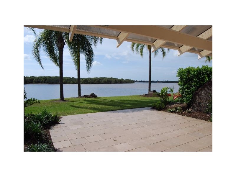 12/81 Boykambil Esp Nth, Hope Island QLD 4212