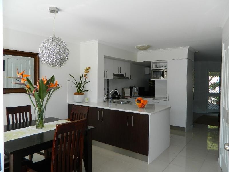 18 Tallebudgera Creek Rd,, Burleigh Heads QLD 4220