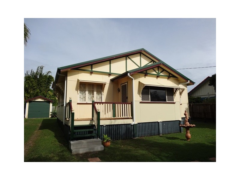 11 Hobbs Street, Scarborough QLD 4020
