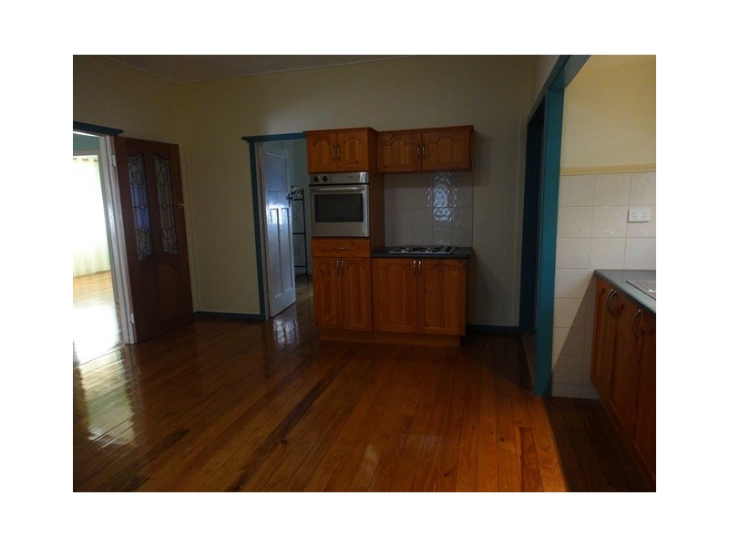 11 Hobbs Street, Scarborough QLD 4020