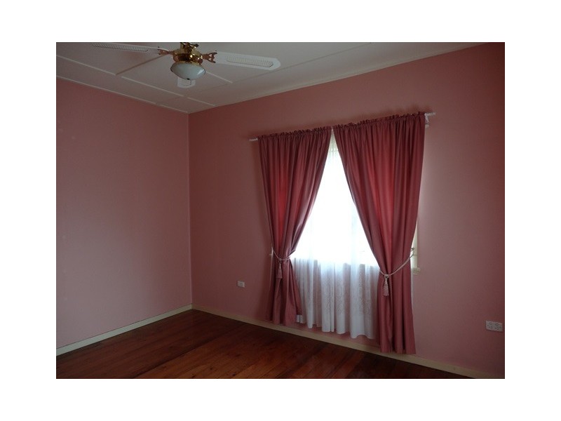 11 Hobbs Street, Scarborough QLD 4020