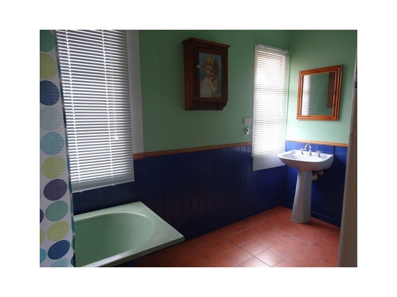 11 Hobbs Street, Scarborough QLD 4020