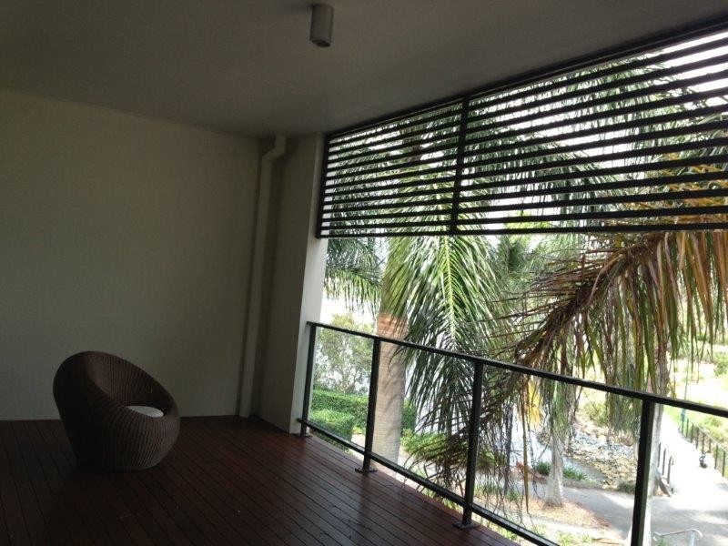 9 Moores Crescent, Varsity Lakes QLD 4227