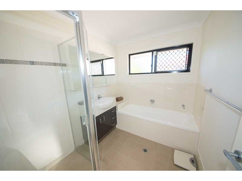 2/108 Elizabeth Avenue, Clontarf QLD 4019