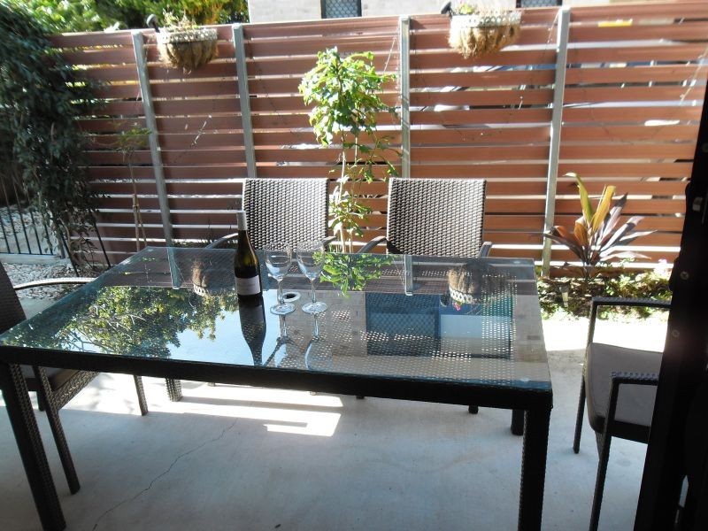 2/108 Elizabeth Avenue, Clontarf QLD 4019