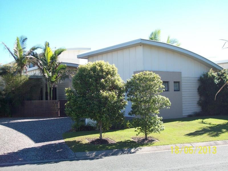 2/19 Catalina Drive, Mudjimba QLD 4564
