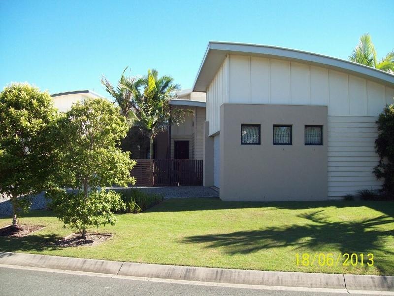 2/19 Catalina Drive, Mudjimba QLD 4564