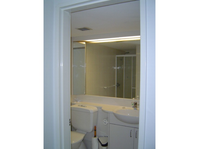 57 Lambert Street, Kangaroo Point QLD 4169