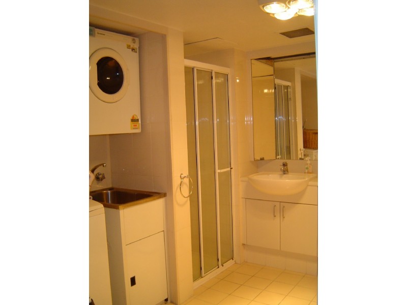 57 Lambert Street, Kangaroo Point QLD 4169