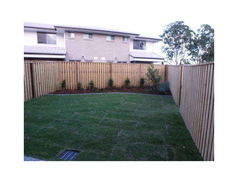86 Carselgrove Ave, Fitzgibbon QLD 4018