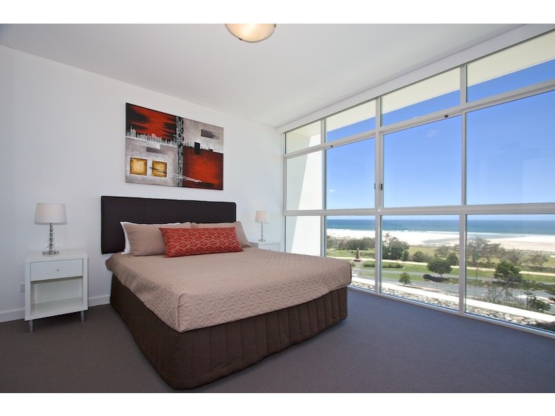 605/2 Creek Street, Coolangatta QLD 4225