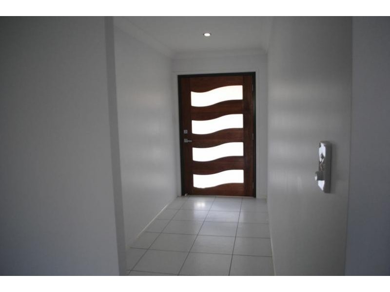 11 Kulki Way, Coomera Waters QLD 4209