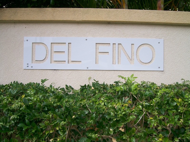 11/37 Mawarra Street, Chevron Island QLD 4217