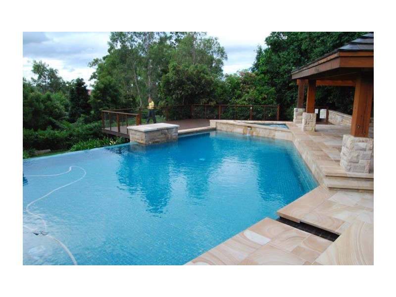 26/2 Ridgeline Way, Highland Park QLD 4211