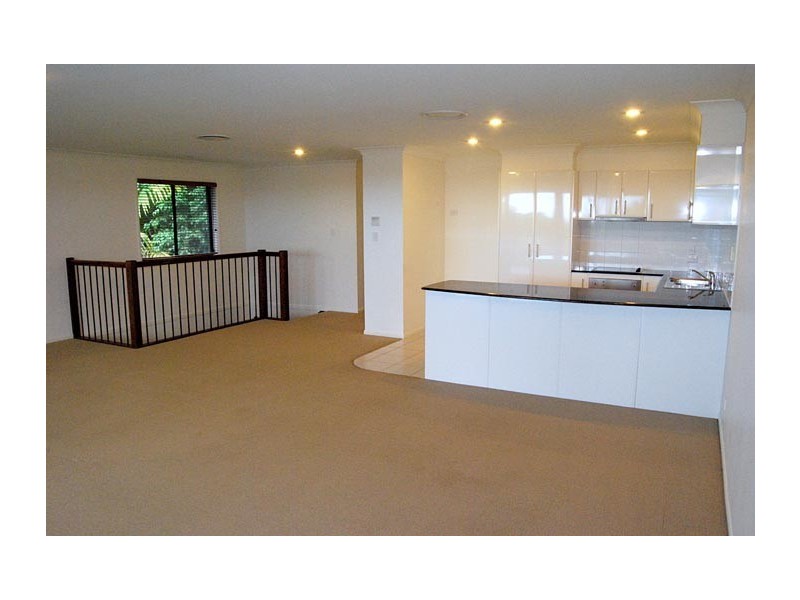 26/2 Ridgeline Way, Highland Park QLD 4211