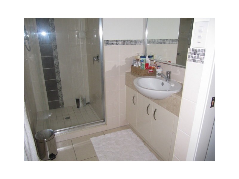 2/8 Stephanie Close, Mudjimba QLD 4564