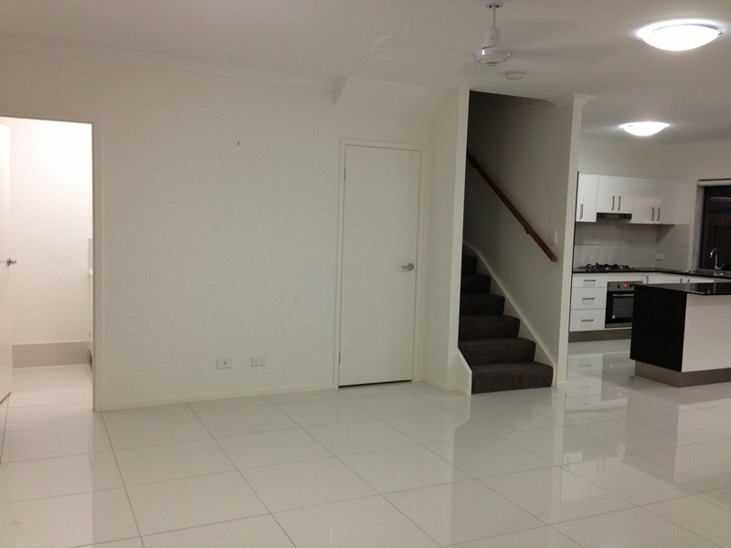 2 Photinia Cres, Mountain Creek QLD 4557