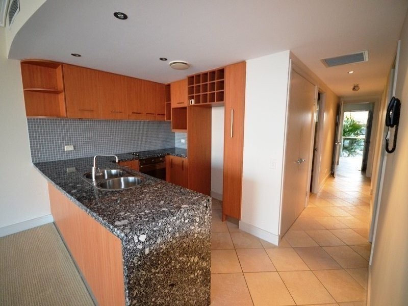 13 Nicklin Way, Minyama QLD 4575