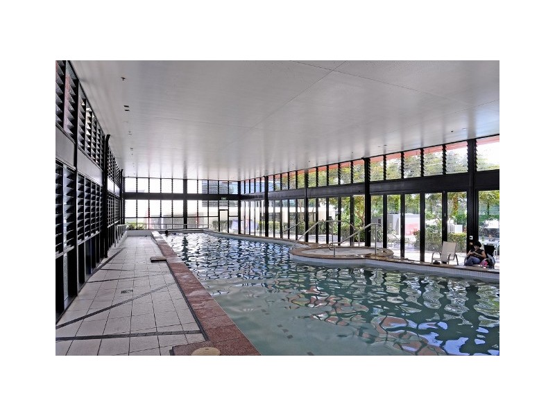 9 Lawson Street, Southport QLD 4215