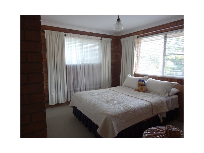54 Anzac Avenue, Redcliffe QLD 4020