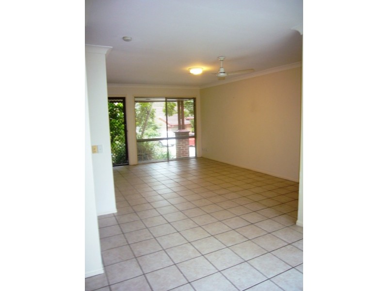 18 Batchworth Road, Ashmore QLD 4214