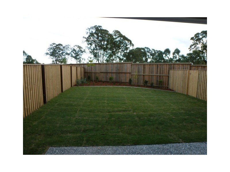 86 Carselgrove Ave, Fitzgibbon QLD 4018