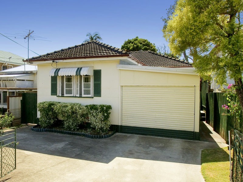 226 Prince Edward Parade, Scarborough QLD 4020