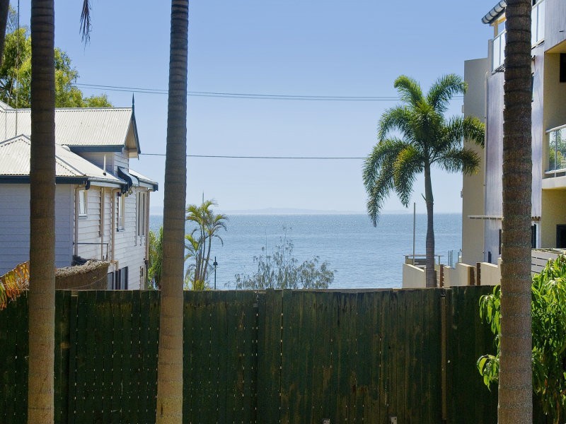 226 Prince Edward Parade, Scarborough QLD 4020