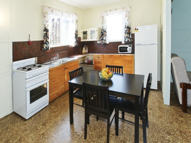 226 Prince Edward Parade, Scarborough QLD 4020