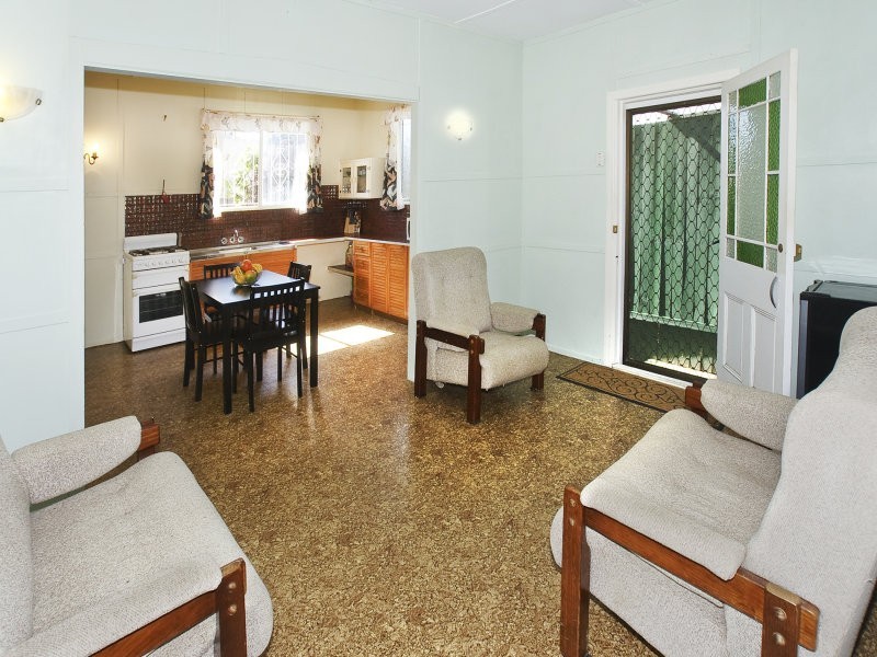 226 Prince Edward Parade, Scarborough QLD 4020