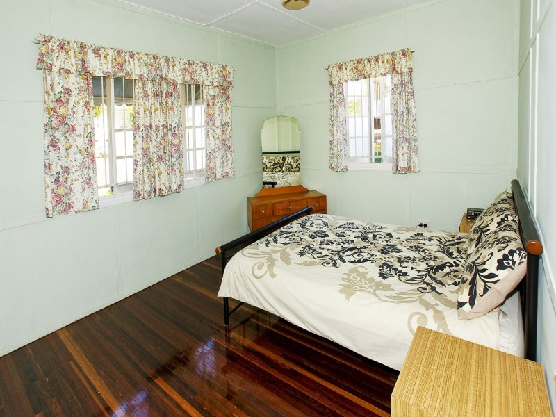 226 Prince Edward Parade, Scarborough QLD 4020